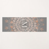 Grau und Rose Gold | Mandala Monogram Yogamatte (Vorderseite (Horizontal))
