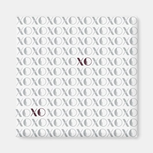 Grau und Rot XOXO Magnet (Vorne)