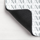 Grau und Rot XOXO Mousepad (Ecke)