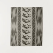 Grau und Schwarz Südwest Kokopelli Aztec Muster Wandteppich (Vorderseite)