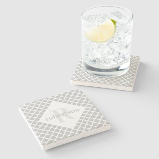 Grau und Weiß Geometric Modern Mit Monogramm Steinuntersetzer (Seitenansicht)