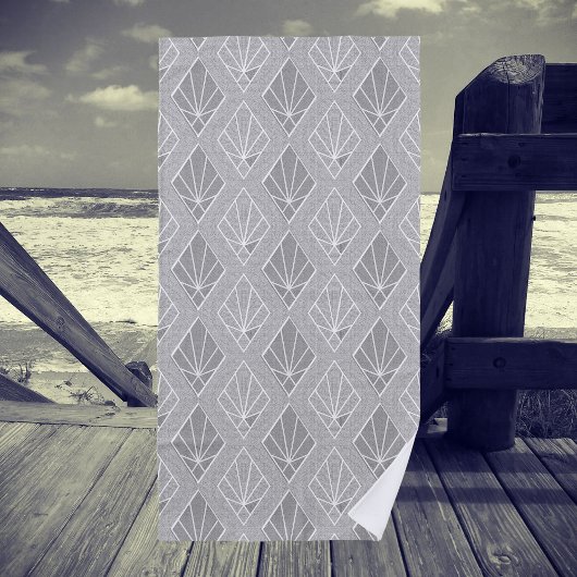 Grau & Weiß Diamanten Art Deco Muster Strandtuch