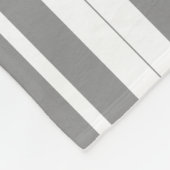 Grau-weiße Streifen Fleecedecke (Ecke)