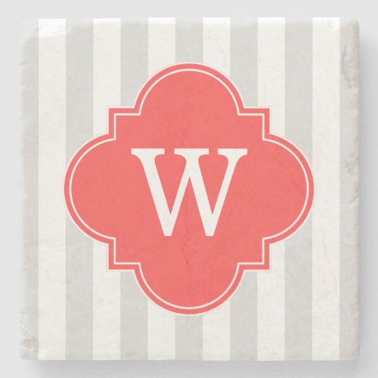 Grau-weiße Streifen Korallenrot-Monogramm-Etikett Steinuntersetzer (Vorderseite)