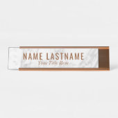 Grau-weißer Marmor Braune Kupfer-Schriftart Schreibtischnamensplakette (Vorderseite )