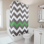 Grau Zigzags mit grünem Akzent Duschvorhang (Beispiel)