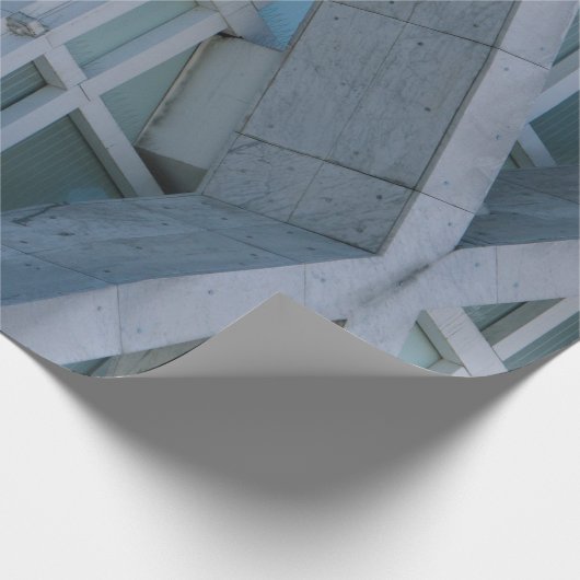 Graubetoniertes Gebäude am Tag Geschenkpapier (Ecke)