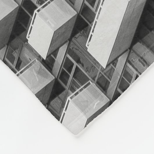 Graubetoniertes Gebäude Fleecedecke (Ecke)