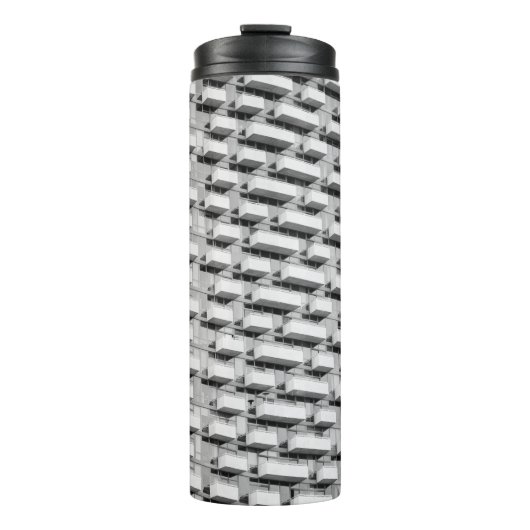 Graubetoniertes Gebäude Thermosbecher (Vorderseite)