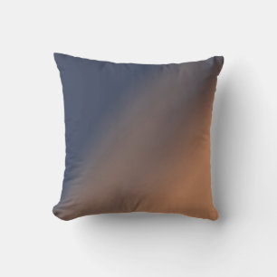 Graublau und beige Gradienten. Kissen