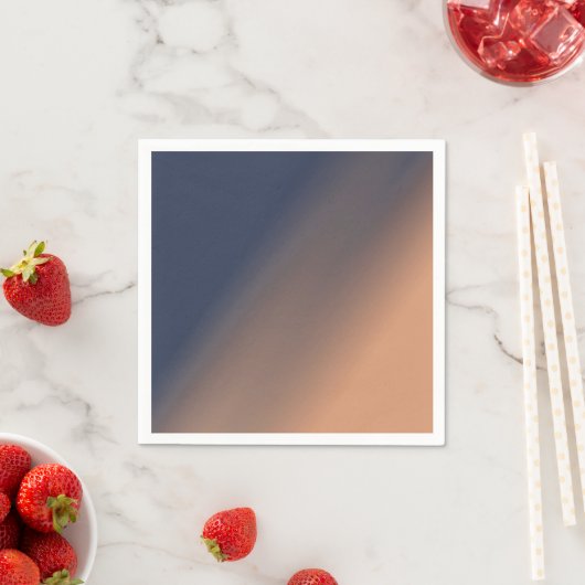 Graublau und beige Gradienten. Serviette (Beispiel)