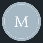 Graublaue Minimalistin Runder Aufkleber<br><div class="desc">Graublau-minimalistisch-Monogramm-Hochzeitsticker</div>