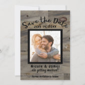Graubraun-Holz, rustikal Save the Date Einladung (Vorderseite)