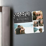 Graubündel FotoCollage 4X3 Magnet<br><div class="desc">Unser Segen Weihnachts-Feiertagsmagnet zeichnet sich durch eine Collage aus Foto mit Urlaubspflanzen aus. Das Grau kann in "Klicken,  um sich weiter anzupassen" geändert werden,  um Ihren Fotos anzupassen.</div>