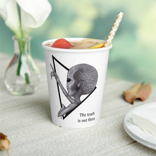 Graue Alien, die Wahrheit ist da draußen Pappbecher (In Situ)