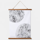 Graue Aquarellspritzen Wandteppich Mit Holzrahmen (Vorderseite)