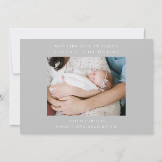 Graue Baby Multi-Foto Babyankündigung Ankündigung (Rückseite)