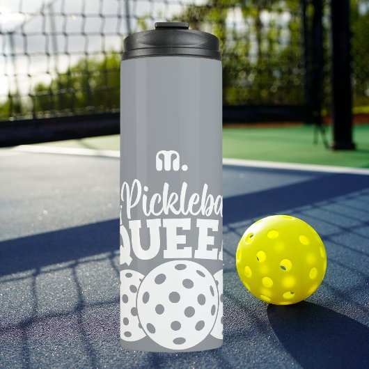 Graue, benutzerdefinierte Monogramm-Pickleball-Que Thermosbecher