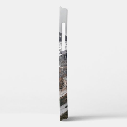 GRAUE BERGE MIT SCHNEE UMGEBEN MIT TR Case-Mate iPhone HÜLLE (Rückseite / Links)