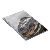 GRAUE BERGE MIT SCHNEE UMGEBEN MIT TR NOTIZBLOCK (Rechte Seite)