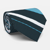 Graue, blaue, weiße Streifen, Krawatte am Hals. (Gerollt)