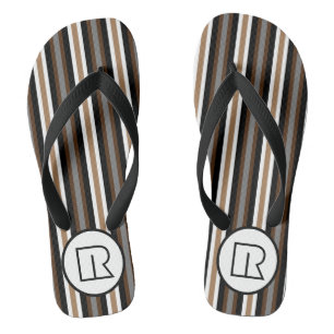 Graue, braune und schwarze Streifen mit Monogramm Badesandalen