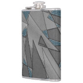 Graue Dreiecksausschnitte mit groben dunkelblauen  Flachmann (Links)