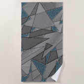 Graue Dreiecksausschnitte mit groben dunkelblauen  Strandtuch (Vorderseite)