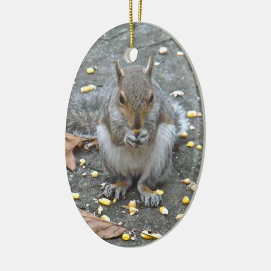 Graue Eichhörnchenweihe Keramikornament (Links)