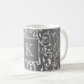Graue Elegant-Monogramm-Tasse Geblüht Kaffeetasse (VorderseiteRechts)