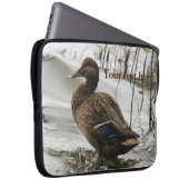 Graue Ente im Dunkeln des Sees Laptopschutzhülle (Vorne Rechts)