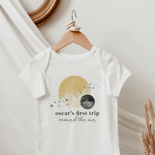 Graue erste Reise um die Sonne Baby Strampler