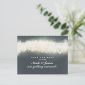 Graue Funkelnde Licht Explosion Save The Date Post Ankündigungspostkarte (Stehend Vorderseite)