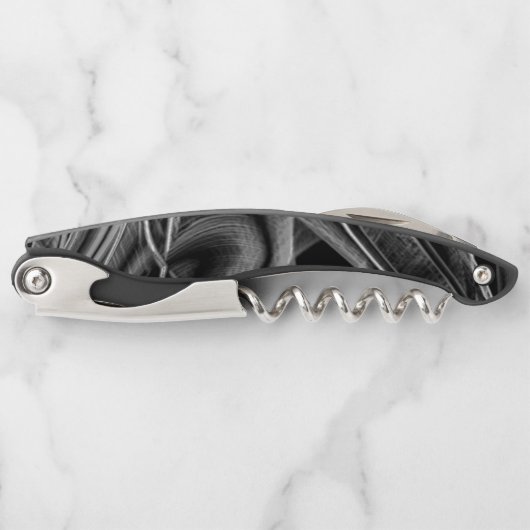 Graue Grooves, schwarzer Hintergrund Kellnermesser (Vorderseite)