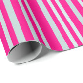 Graue, grüne Streifen auf Hübsch rosa Geschenkpapier (Rolleneckpunkt)