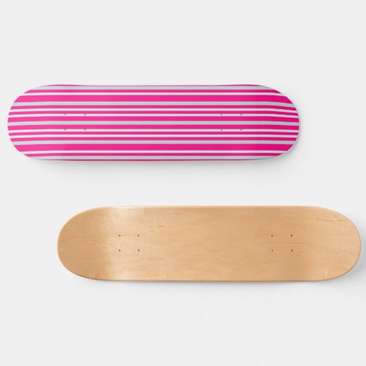 Graue, grüne Streifen auf Hübsch rosa Skateboard (Horizontal)