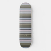 Graue Grüntöne und schwarze Streifen auf Aquarellp Skateboard (Vorderseite)