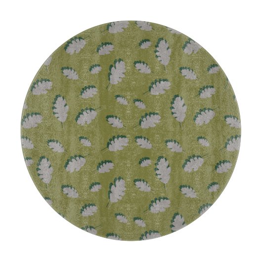 Graue Herbstblätter auf grünem Hintergrund Schneidebrett (Vorderseite)