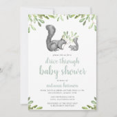 Graue Holzkichhörnchenfahrt durch Kinderdusche Einladung (Vorderseite)