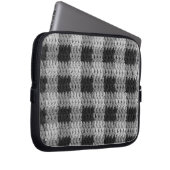 Graue Karierte Kunsthandwerkskreuze Laptopschutzhülle (Vorne Rechts)