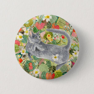 Graue Katze im Strawberry-Patch-Knopf Button