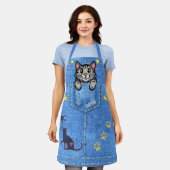 Graue Katze in Imitaten Denim Pocket mit Individue Schürze (Getragen)