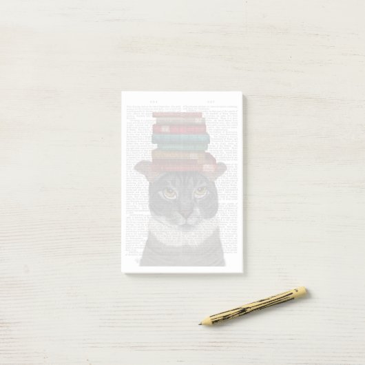 Graue Katze mit Büchern auf Kopf Post-it Klebezettel (Auf Schreibtisch)