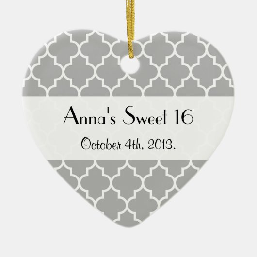 Graue Latticework, Quatrefolie, Trellis, Sweet 16 Keramik Ornament (Vorne)