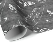 Graue LGBT Gay Tidings Weihnachtslichtmuster Geschenkpapier (Rolleneckpunkt)