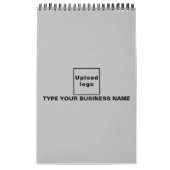 Graue Markenbezeichnung für den Kalender (Titelbild)