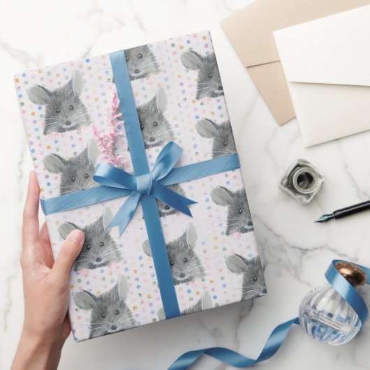Graue Maus auf Polka Dots Geschenkpapier (Schenken)