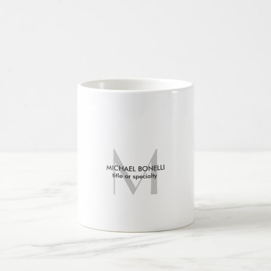 Graue Monogramm Schwarz-weiß Kaffeetasse (Mittel)