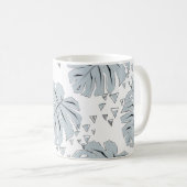 Graue Monstera-Blätter auf weiß Kaffeetasse (VorderseiteRechts)