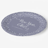 Graue Neujahrsschneeflocken-Skript für Weißschneef Pappteller (Schrägansicht)